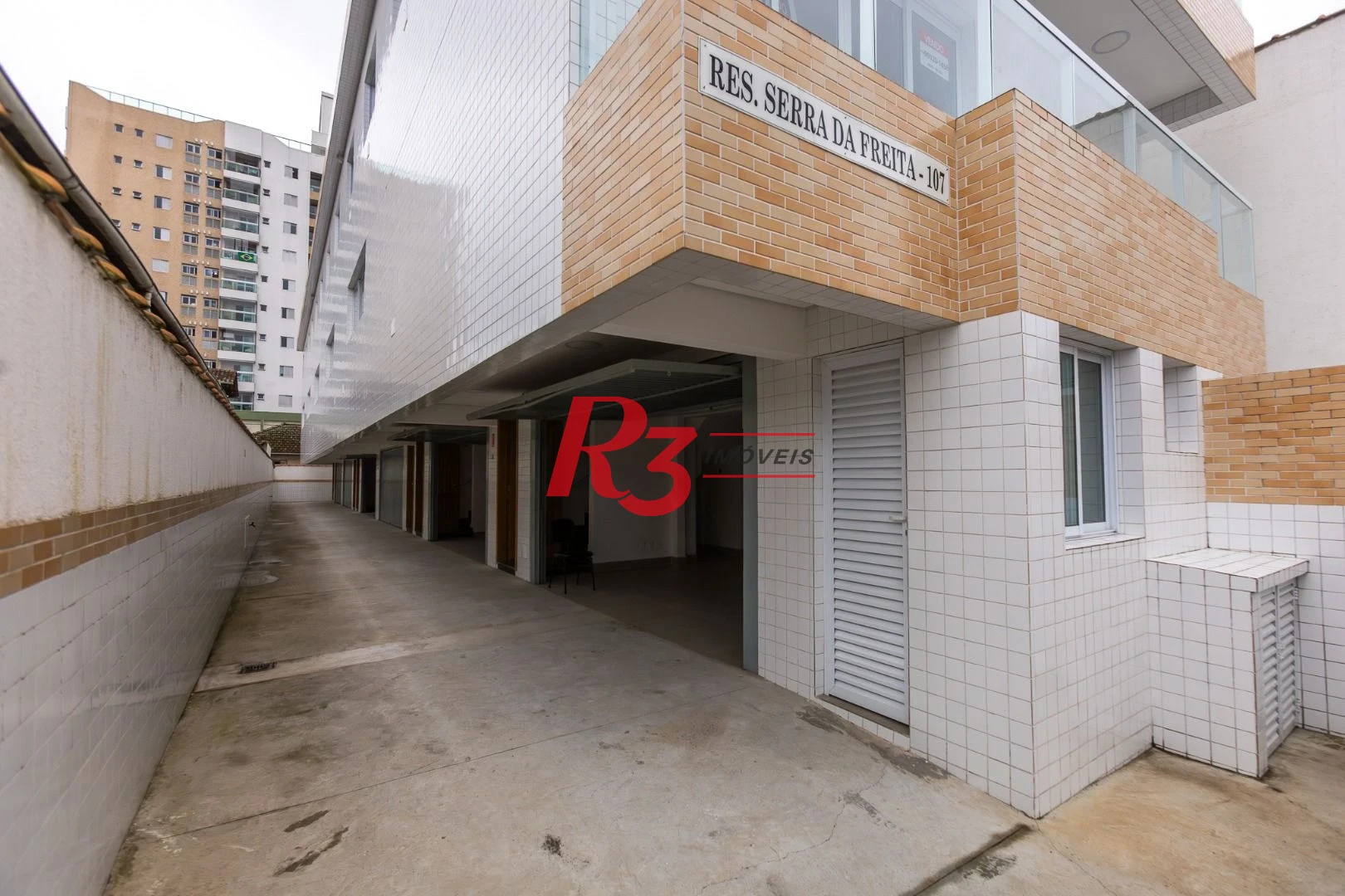 Village com 3 dormitórios à venda, 122 m² por R$ 820.000,00 - Aparecida - Santos/SP