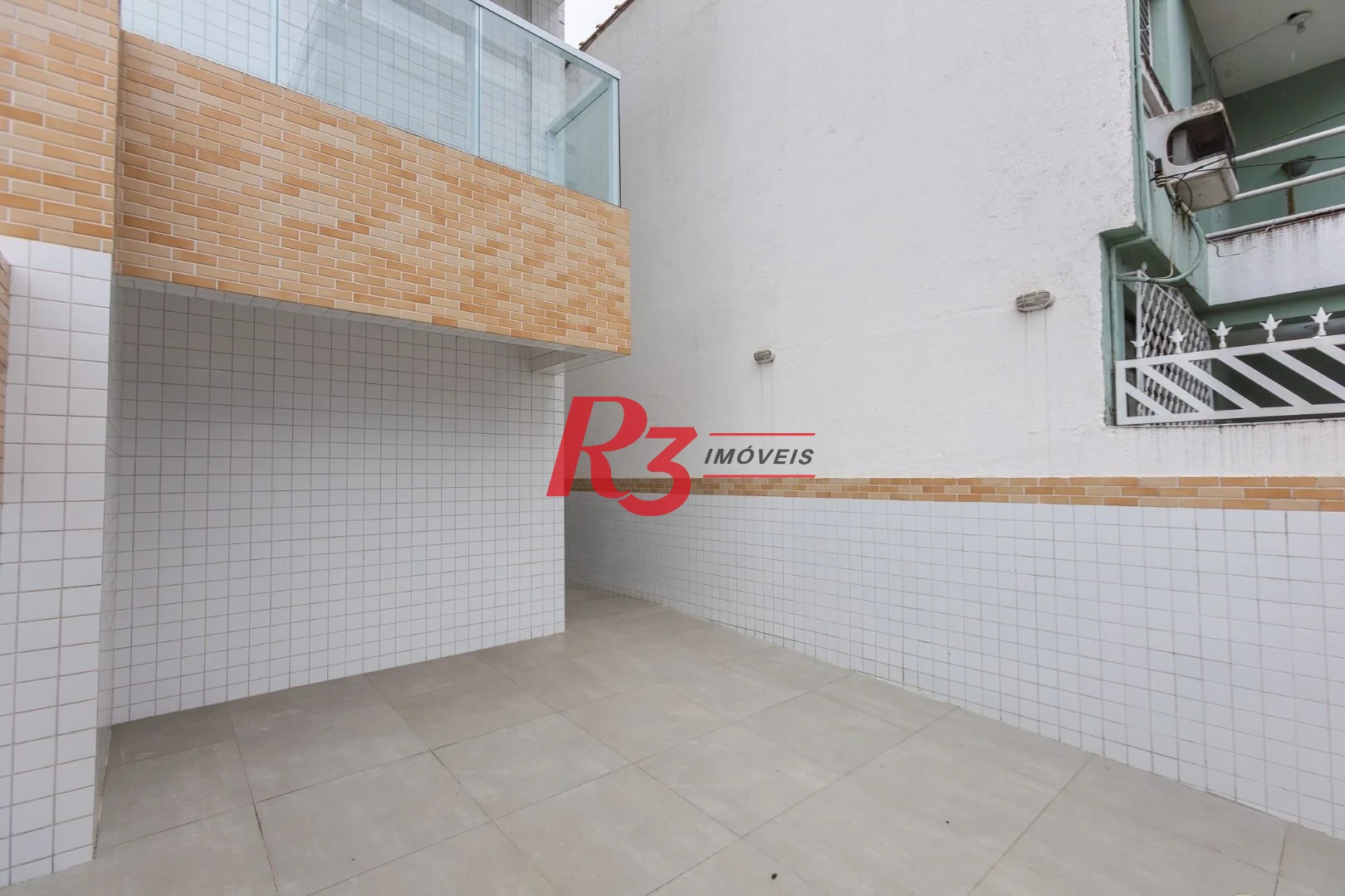 Village com 3 dormitórios à venda, 122 m² por R$ 900.000,00 - Aparecida - Santos/SP