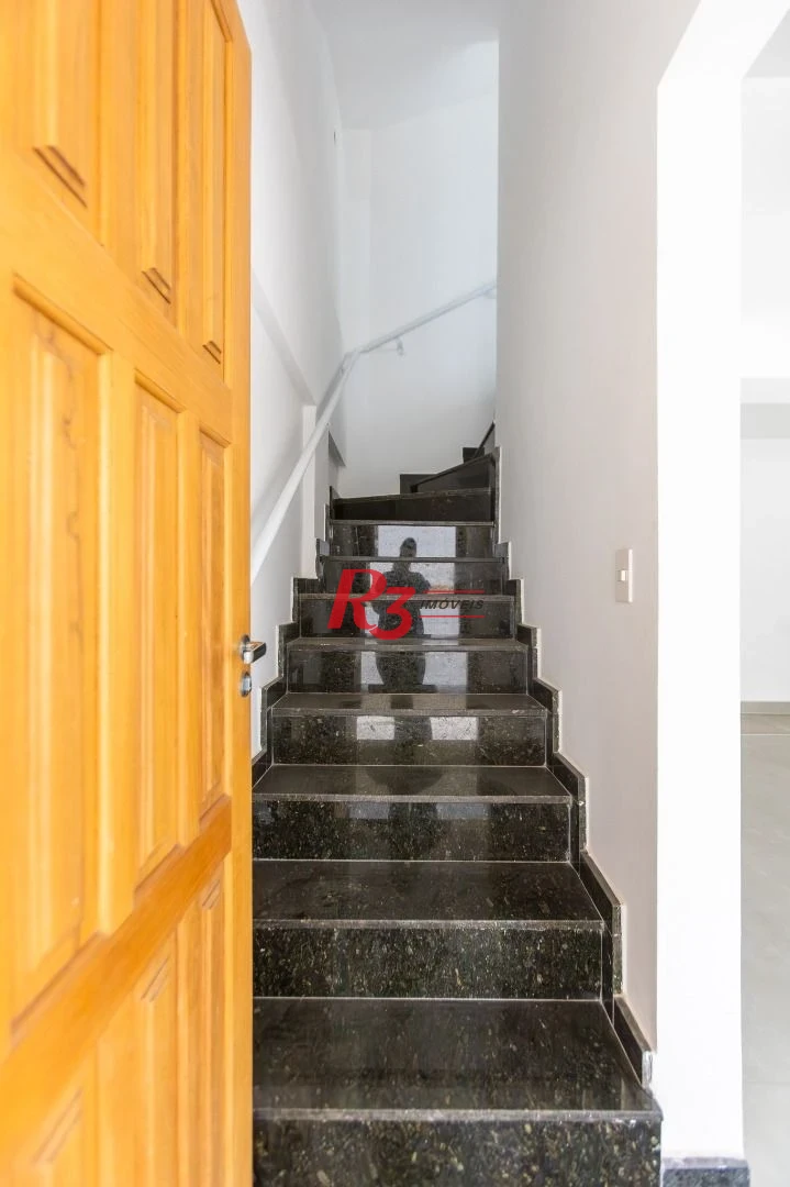 Village com 3 dormitórios à venda, 122 m² por R$ 900.000,00 - Aparecida - Santos/SP