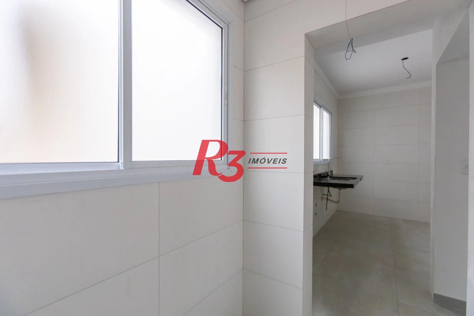 Village com 3 dormitórios à venda, 122 m² por R$ 900.000,00 - Aparecida - Santos/SP