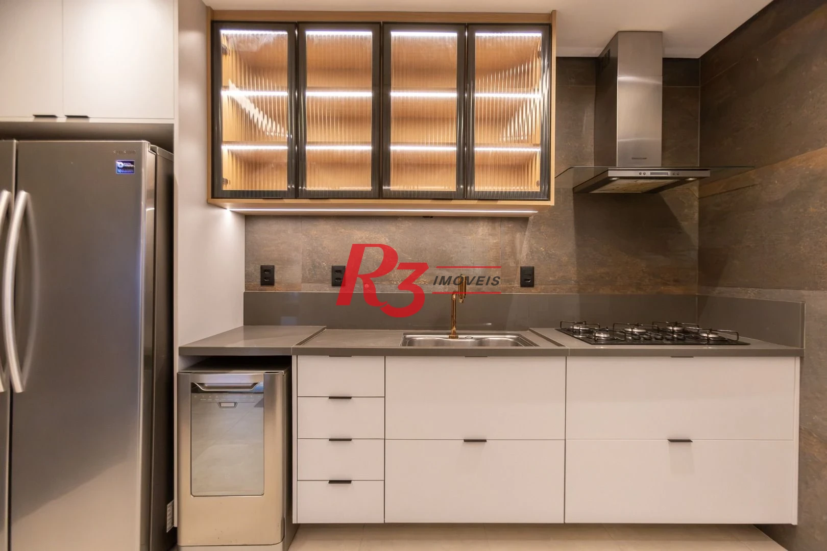 Apartamento com 3 dormitórios para alugar, 115 m² por R$ 13.000,02/mês - Embaré - Santos/SP