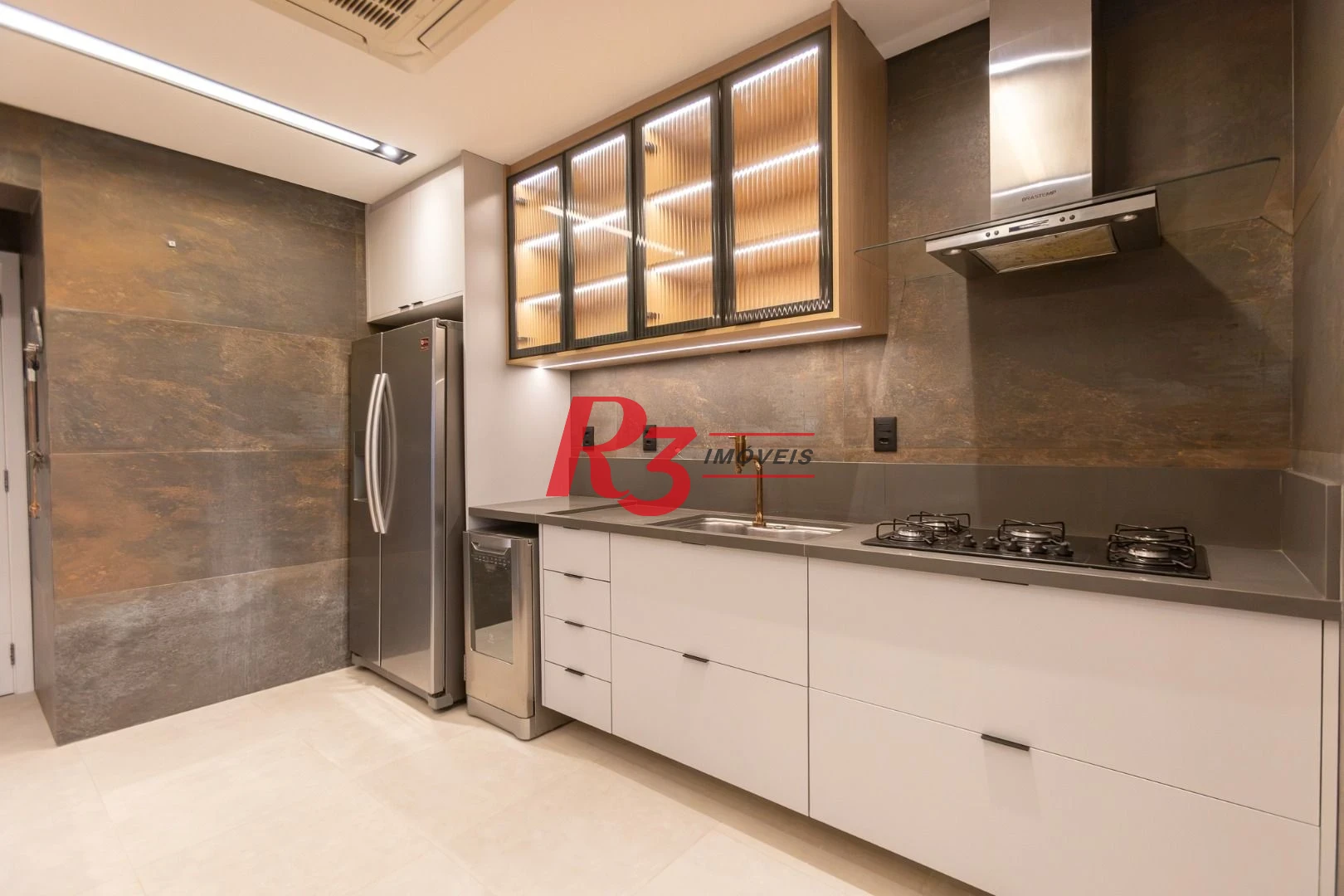 Apartamento com 3 dormitórios para alugar, 115 m² por R$ 13.000,02/mês - Embaré - Santos/SP