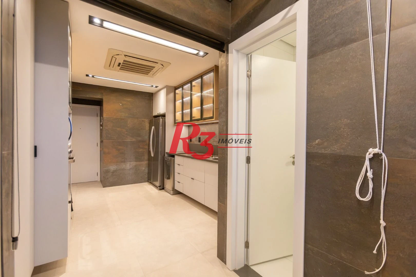 Apartamento com 3 dormitórios para alugar, 115 m² por R$ 13.000,02/mês - Embaré - Santos/SP