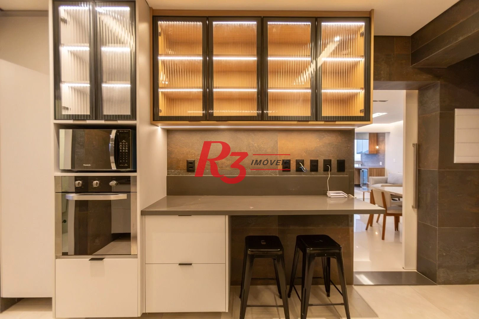 Apartamento com 3 dormitórios para alugar, 115 m² por R$ 13.000,02/mês - Embaré - Santos/SP