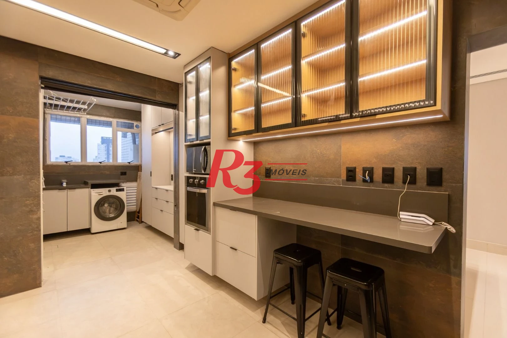 Apartamento com 3 dormitórios para alugar, 115 m² por R$ 13.000,02/mês - Embaré - Santos/SP