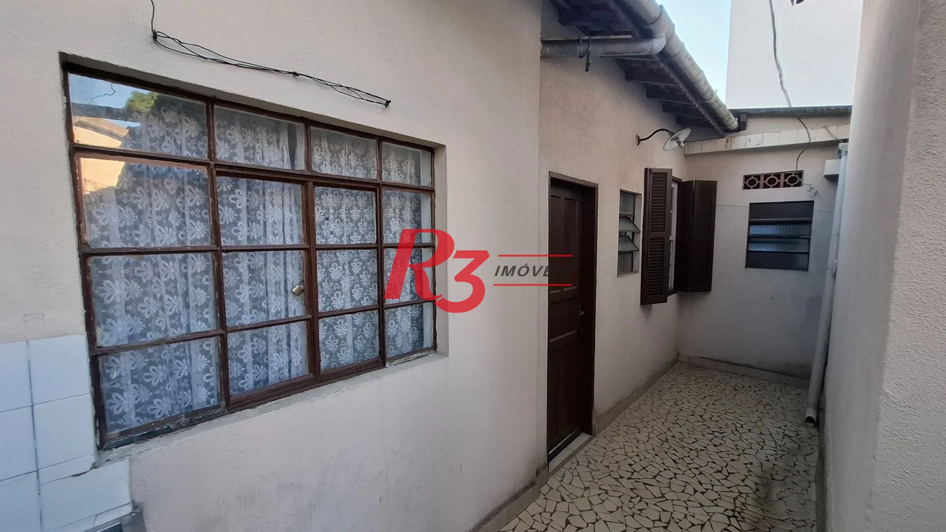 Casa com 2 dormitórios à venda, 120 m² por R$ 640.000,00 - Vila Valença - São Vicente/SP
