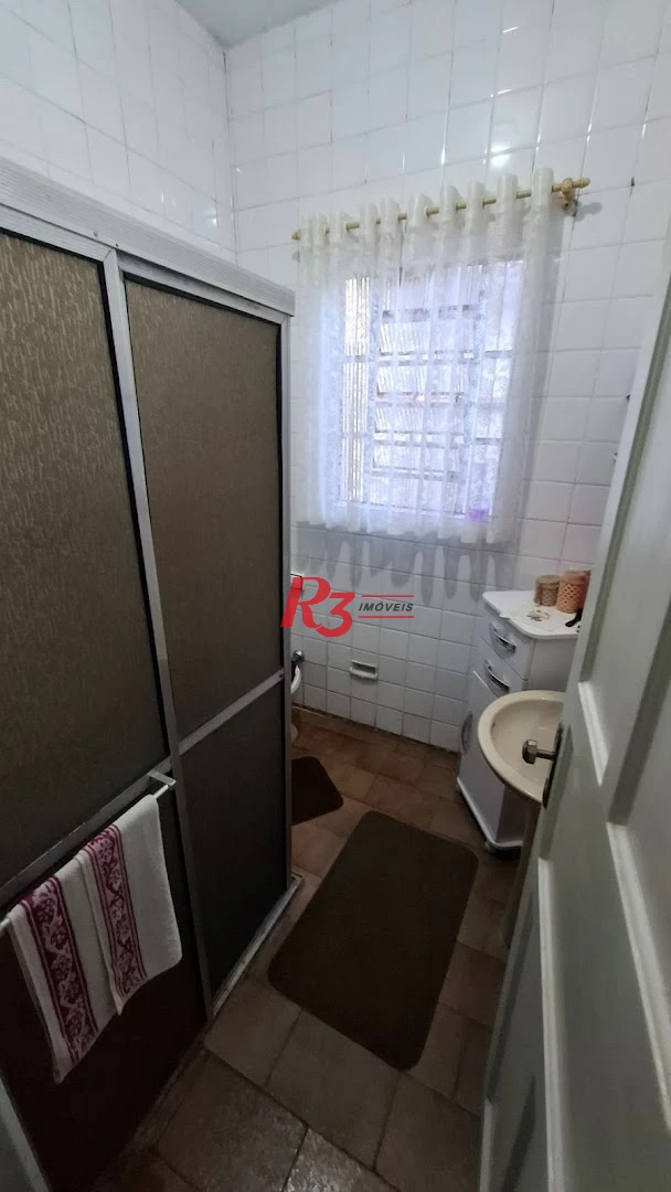 Casa com 2 dormitórios à venda, 120 m² por R$ 640.000,00 - Vila Valença - São Vicente/SP