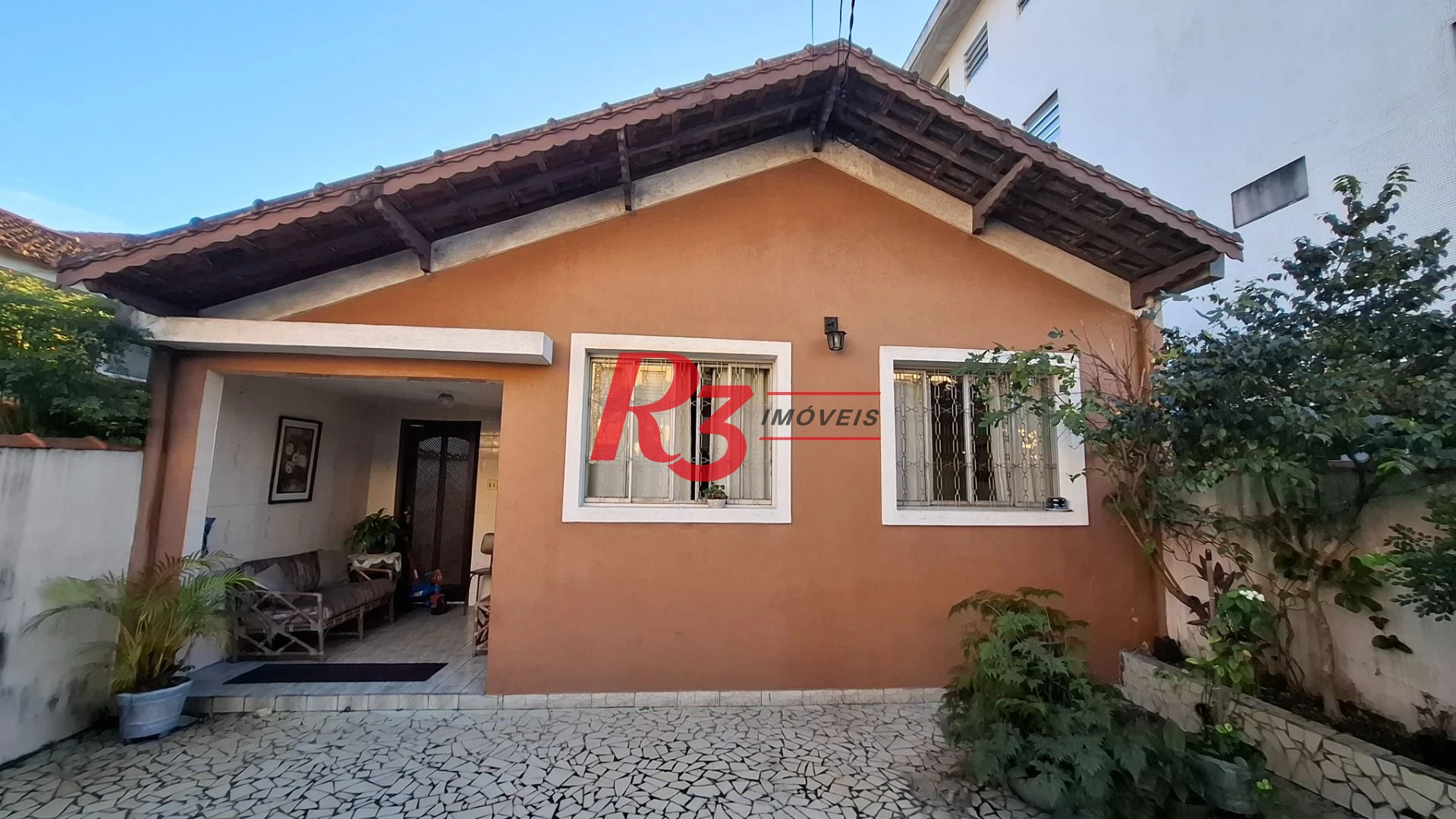Casa com 2 dormitórios à venda, 120 m² por R$ 640.000,00 - Vila Valença - São Vicente/SP