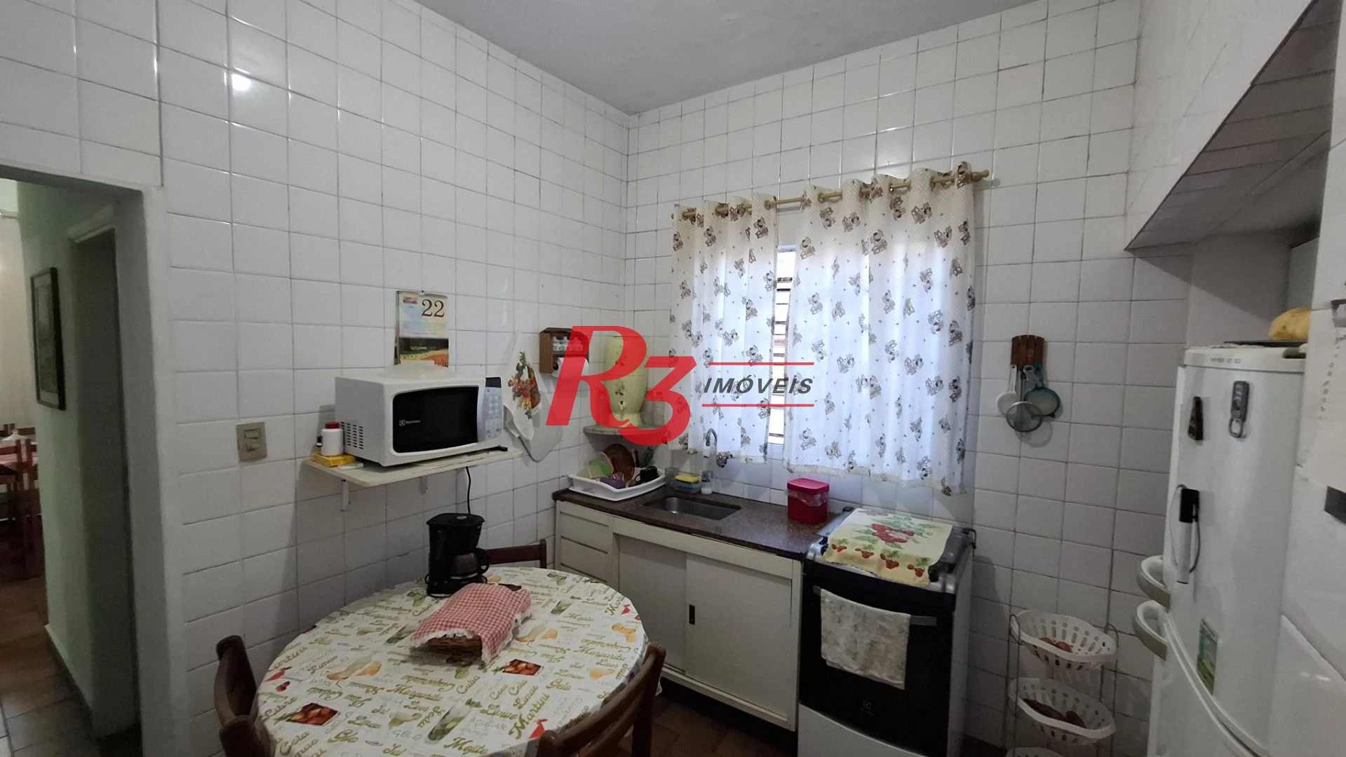 Casa com 2 dormitórios à venda, 120 m² por R$ 640.000,00 - Vila Valença - São Vicente/SP