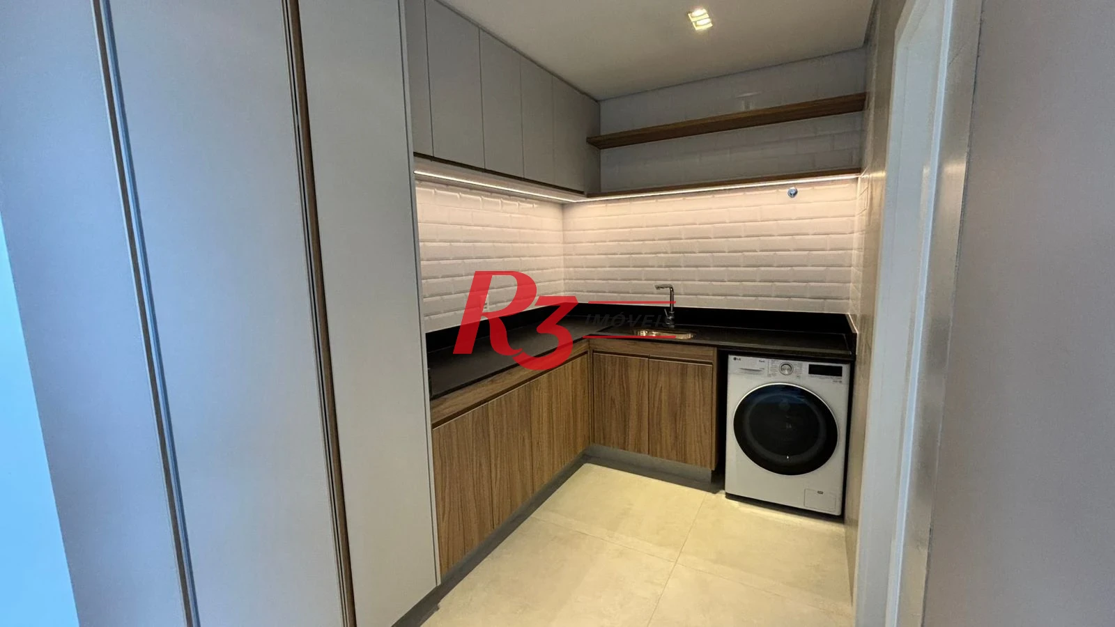 Apartamento com 3 dormitórios para alugar, 214 m² por R$ 25.000,00/mês - Boqueirão - Santos/SP