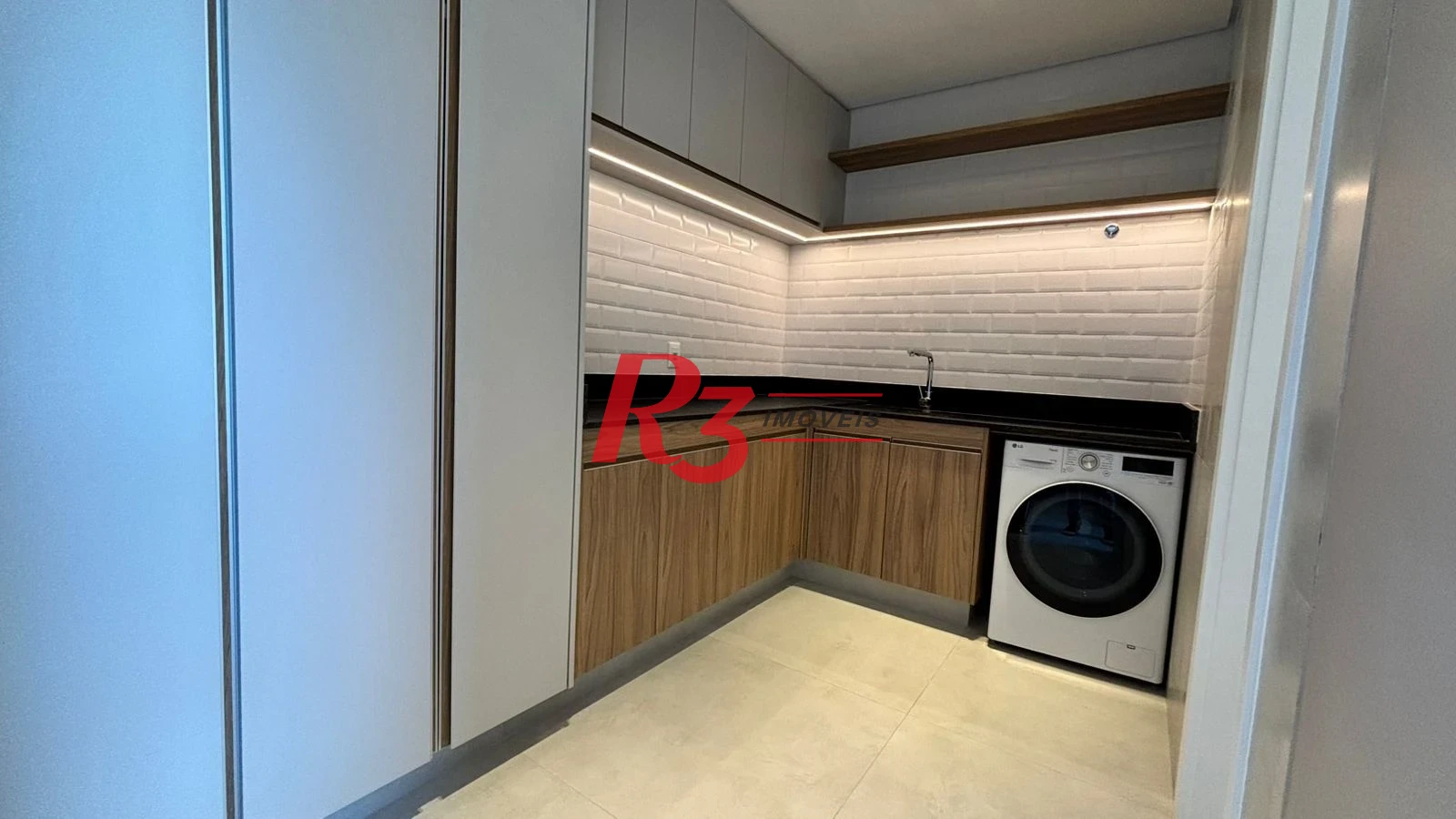 Apartamento com 3 dormitórios para alugar, 214 m² por R$ 25.000,00/mês - Boqueirão - Santos/SP