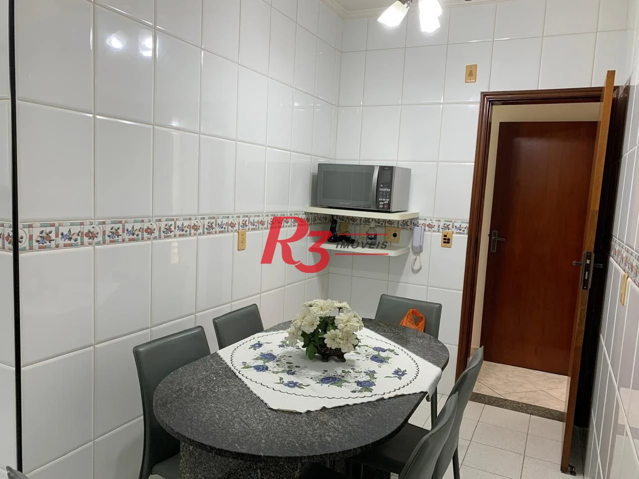 Apartamento com 3 dormitórios à venda, 104 m² por R$ 1.150.000,00 - Boqueirão - Santos/SP