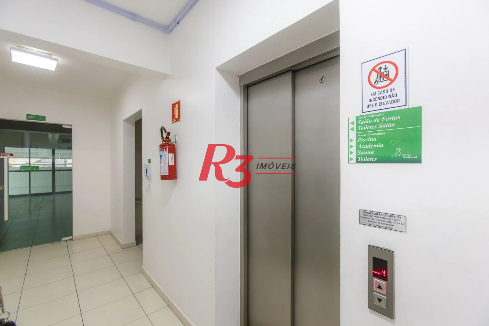 Apartamento com 3 dormitórios à venda, 248 m² por R$ 1.000.000,00 - Marapé - Santos/SP