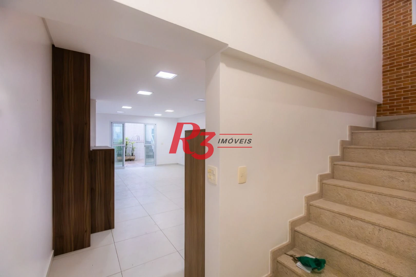 Apartamento com 3 dormitórios à venda, 248 m² por R$ 1.000.000,00 - Marapé - Santos/SP