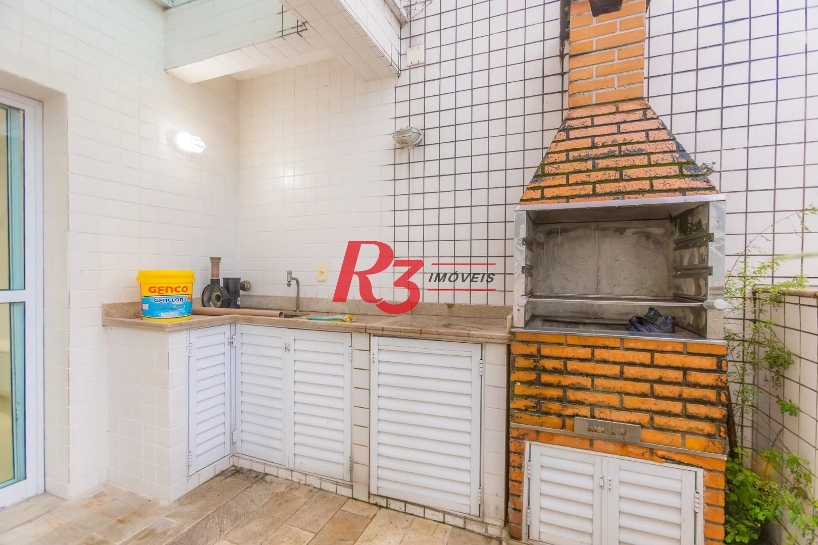Apartamento com 3 dormitórios à venda, 248 m² por R$ 1.000.000,00 - Marapé - Santos/SP