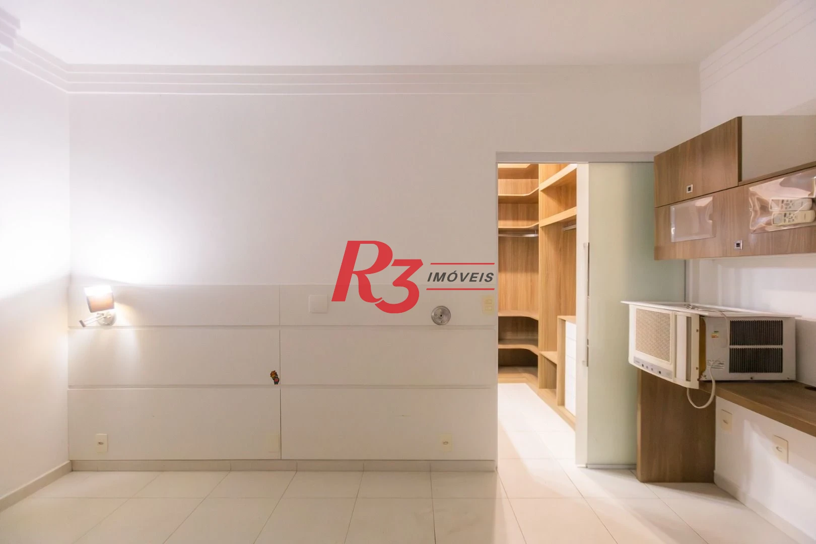 Apartamento com 3 dormitórios à venda, 248 m² por R$ 1.000.000,00 - Marapé - Santos/SP