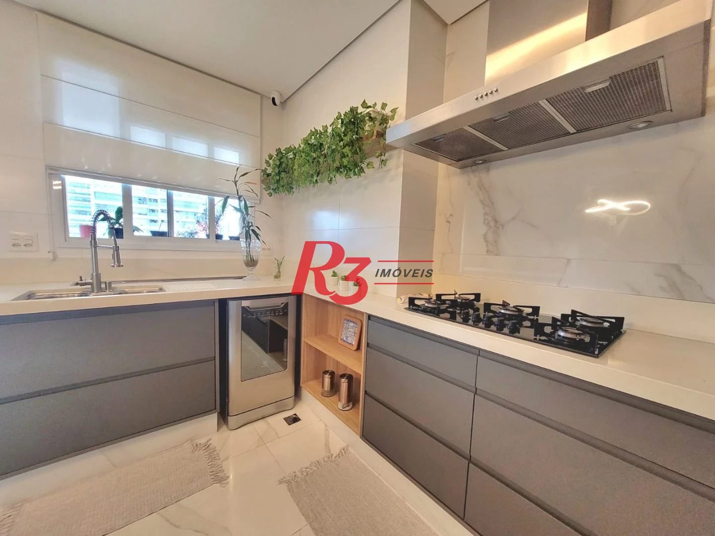 Apartamento com 3 dormitórios à venda, 127 m² por R$ 2.130.000,00 - Boqueirão - Santos/SP