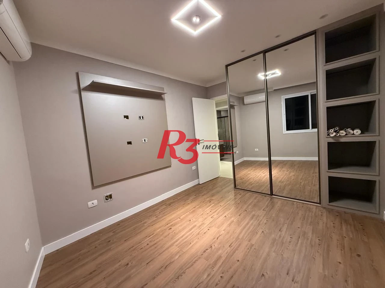 Apartamento com 1 dormitório à venda, 40 m² por R$ 700.000,00 - Ponta da Praia - Santos/SP