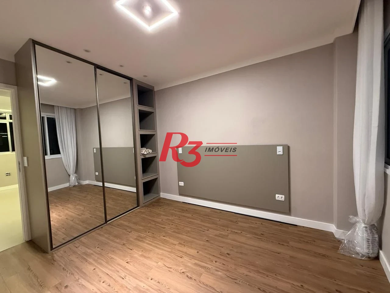 Apartamento com 1 dormitório à venda, 40 m² por R$ 700.000,00 - Ponta da Praia - Santos/SP