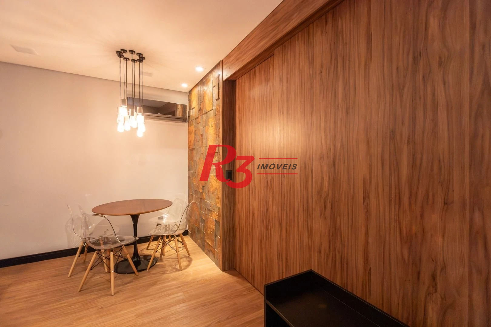 Apartamento com 1 dormitório para alugar, 47 m² por R$ 5.300,00/mês - Boqueirão - Santos/SP