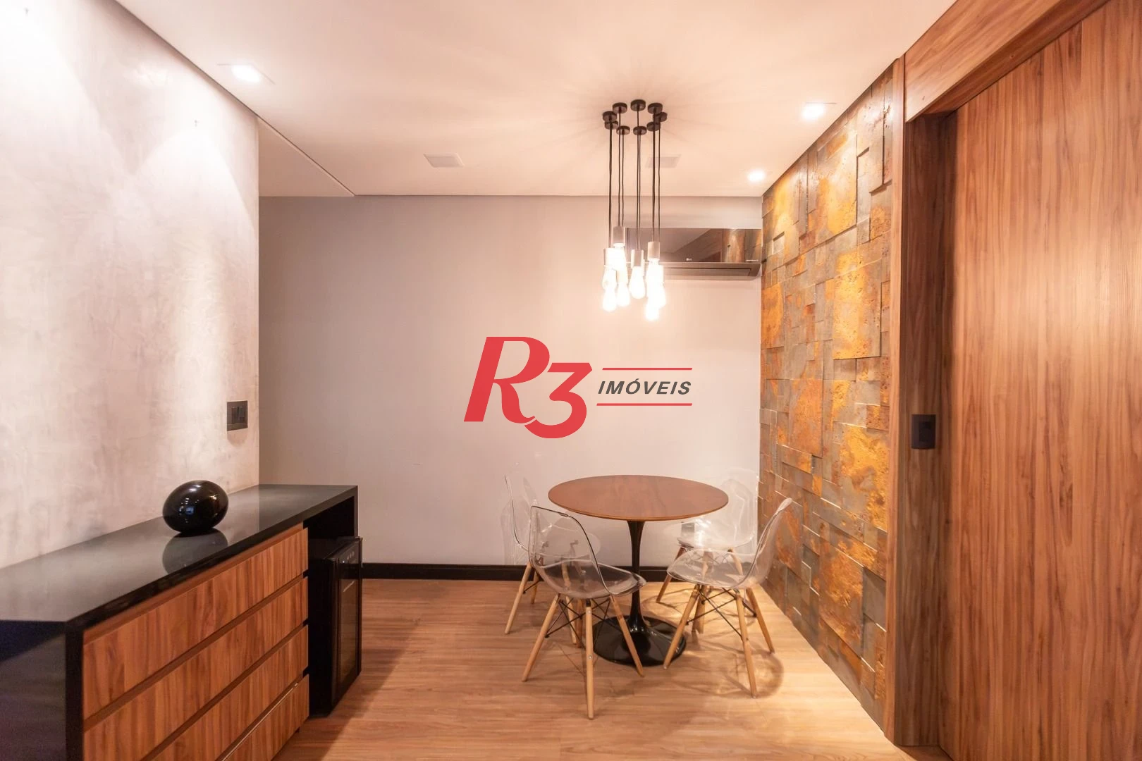 Apartamento com 1 dormitório para alugar, 47 m² por R$ 5.300,00/mês - Boqueirão - Santos/SP