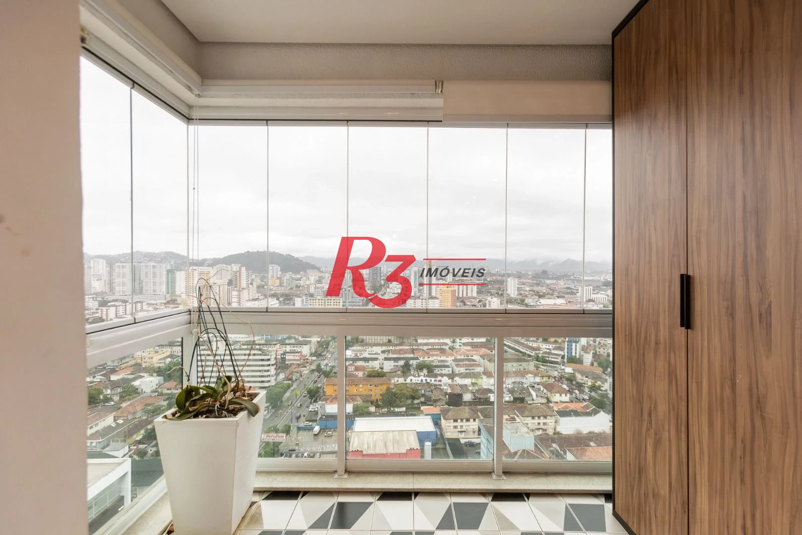 Apartamento com 1 dormitório para alugar, 47 m² por R$ 5.300,00/mês - Boqueirão - Santos/SP