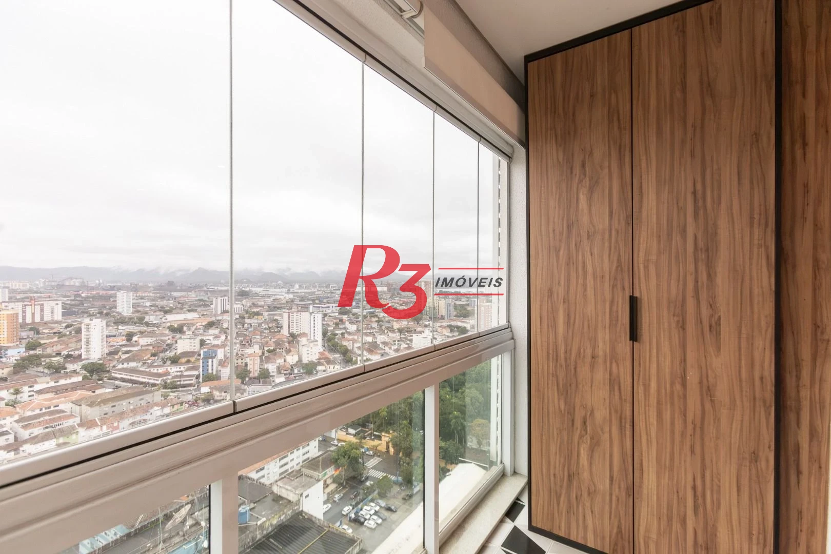Apartamento com 1 dormitório para alugar, 47 m² por R$ 5.300,00/mês - Boqueirão - Santos/SP