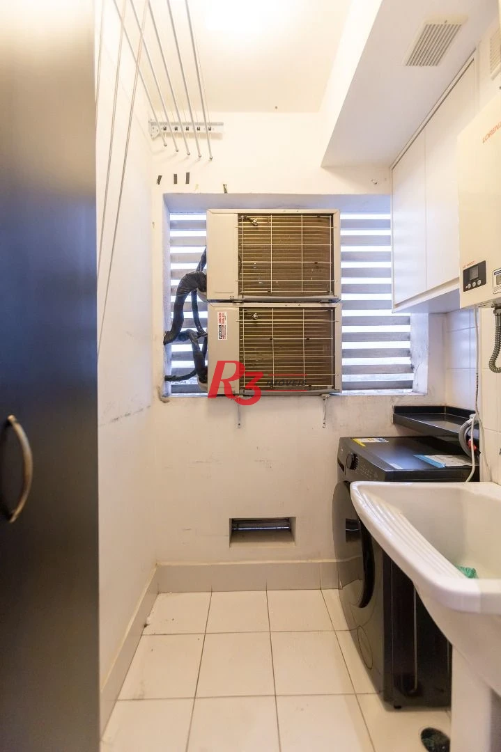 Apartamento com 1 dormitório para alugar, 47 m² por R$ 5.300,00/mês - Boqueirão - Santos/SP