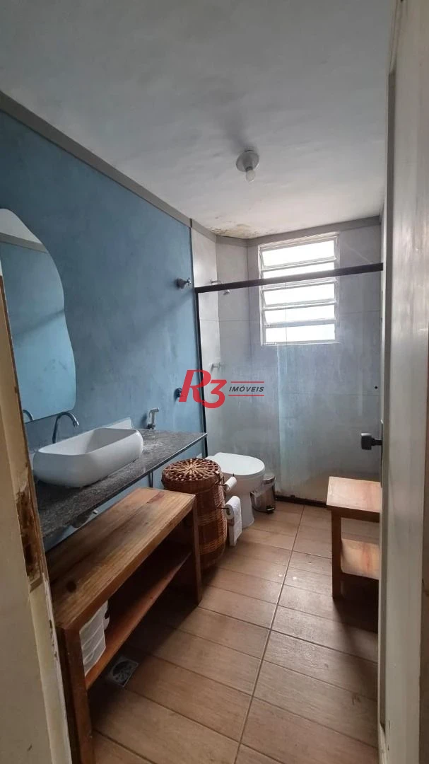 Apartamento com 2 dormitórios à venda, 75 m² por R$ 630.000,00 - Gonzaga - Santos/SP
