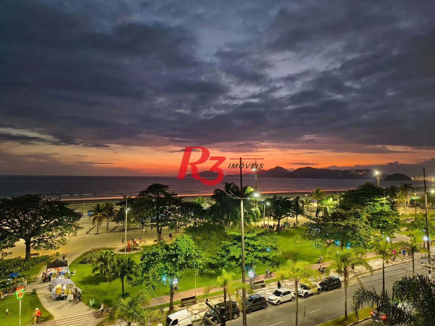 Apartamento com 2 dormitórios à venda, 166 m² por R$ 1.950.000,00 - Boqueirão - Santos/SP
