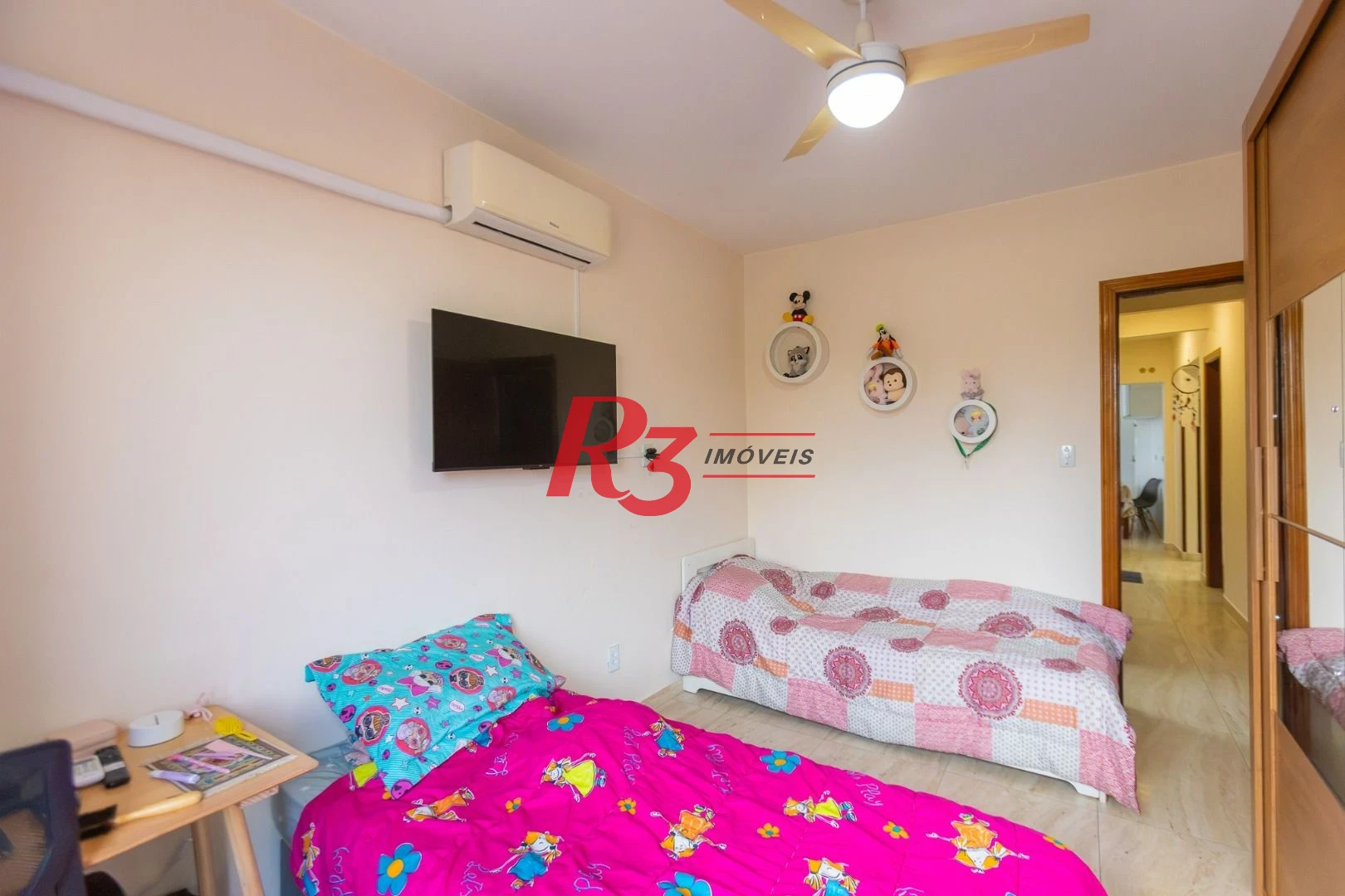 Apartamento com 3 dormitórios à venda, 98 m² por R$ 750.000,00 - Ponta da Praia - Santos/SP