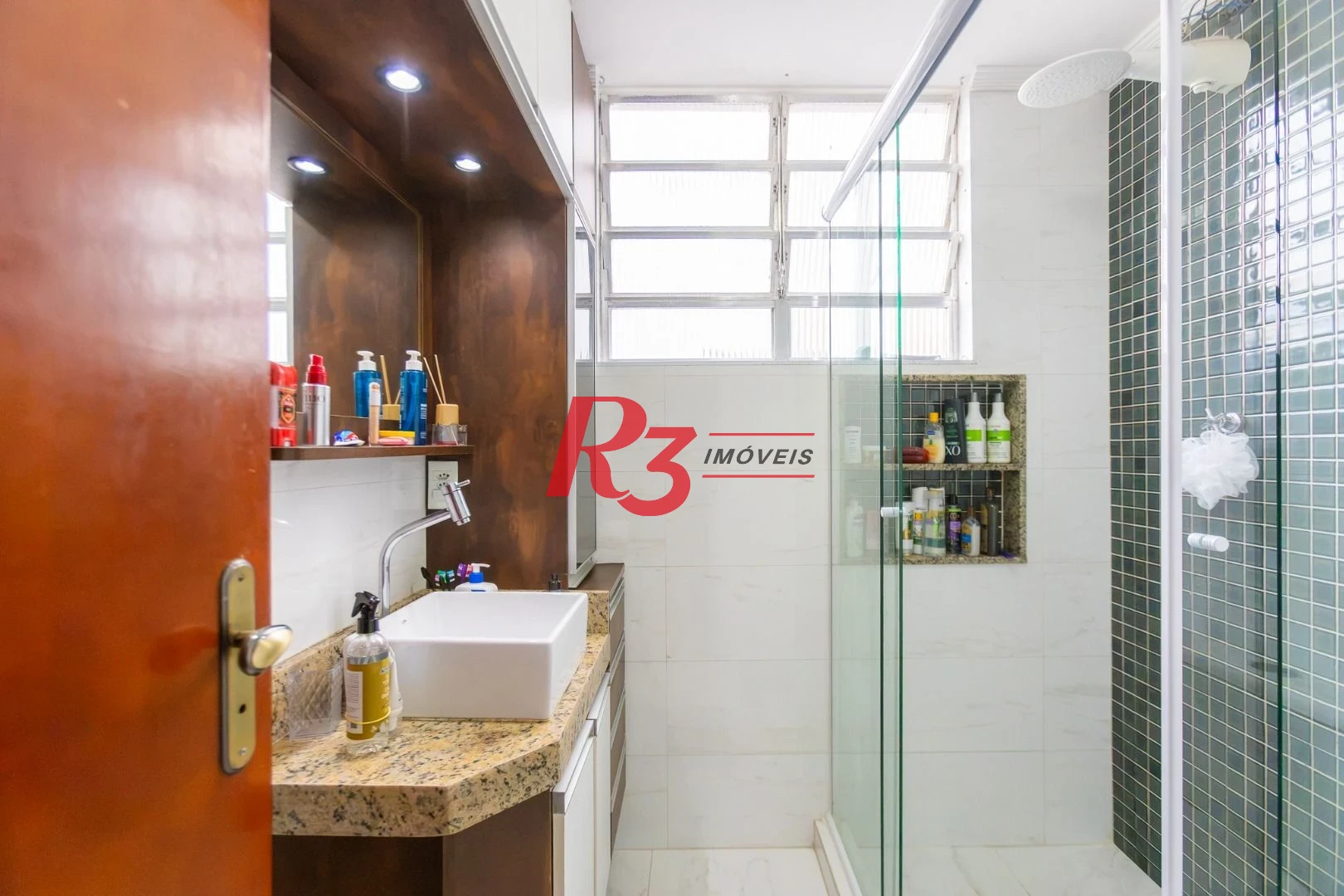 Apartamento com 3 dormitórios à venda, 98 m² por R$ 750.000,00 - Ponta da Praia - Santos/SP