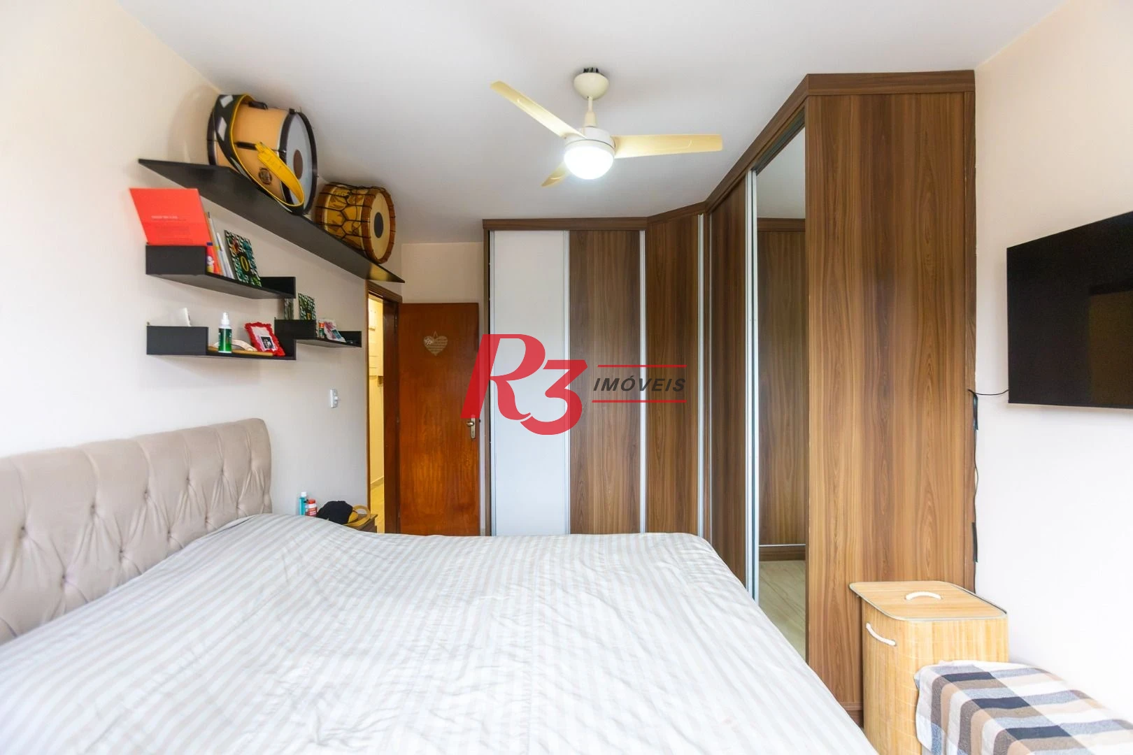 Apartamento com 3 dormitórios à venda, 98 m² por R$ 750.000,00 - Ponta da Praia - Santos/SP