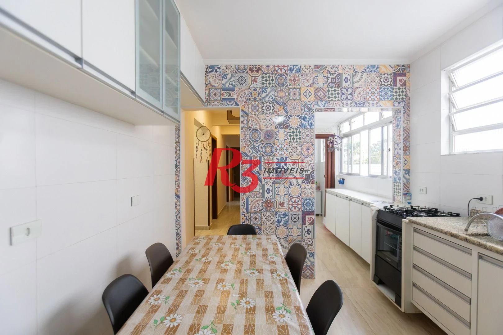 Apartamento com 3 dormitórios à venda, 98 m² por R$ 750.000,00 - Ponta da Praia - Santos/SP