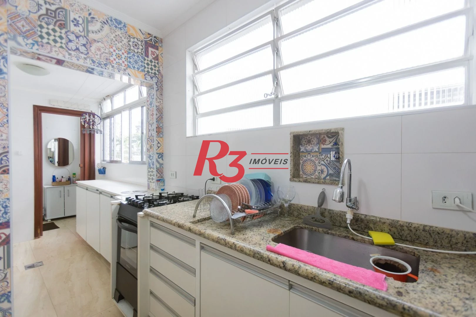 Apartamento com 3 dormitórios à venda, 98 m² por R$ 750.000,00 - Ponta da Praia - Santos/SP