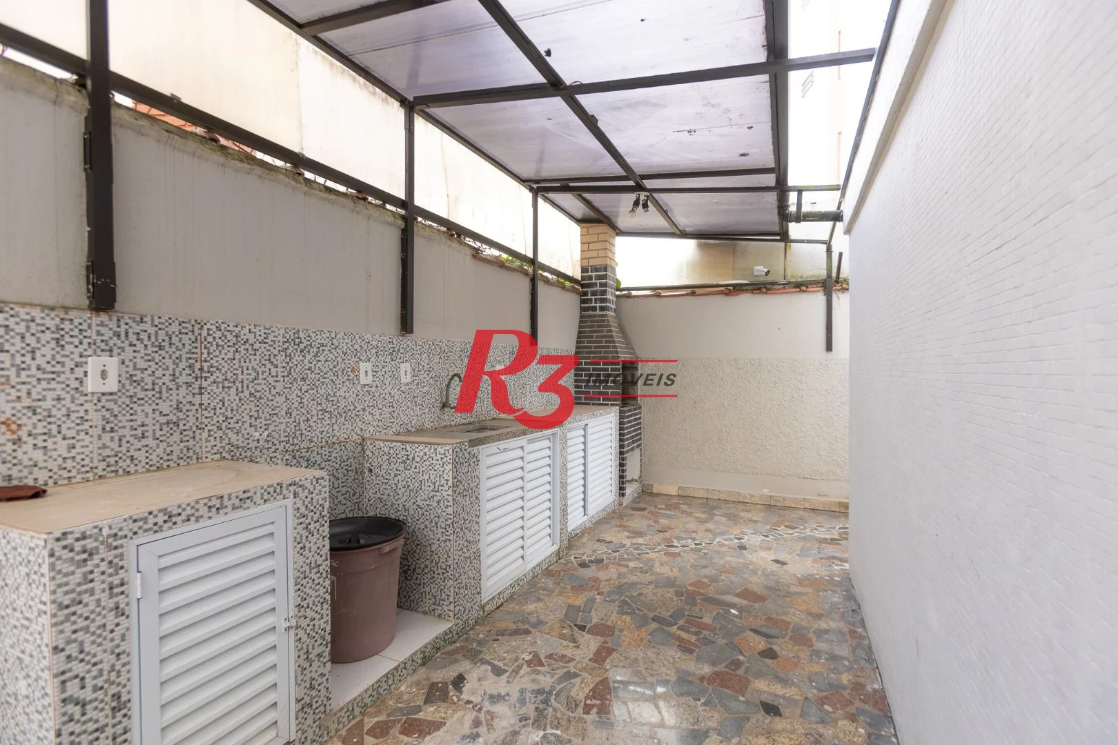 Apartamento com 3 dormitórios à venda, 98 m² por R$ 750.000,00 - Ponta da Praia - Santos/SP