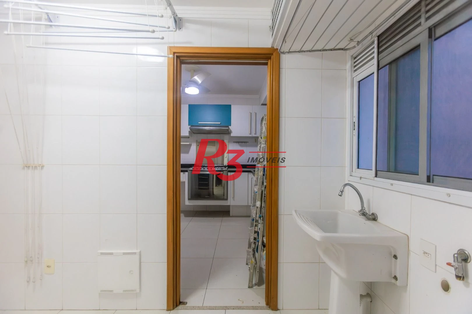 Cobertura com 3 dormitórios à venda, 248 m² por R$ 1.000.000,00 - Marapé - Santos/SP