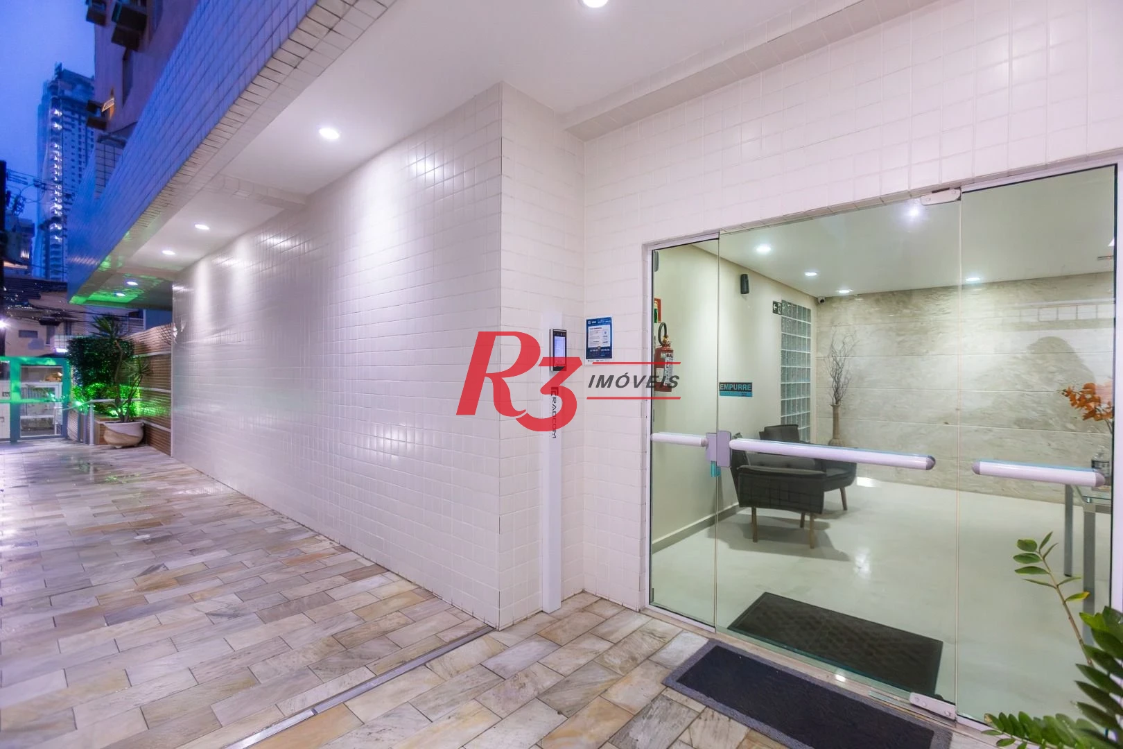 Cobertura com 3 dormitórios à venda, 248 m² por R$ 1.000.000,00 - Marapé - Santos/SP
