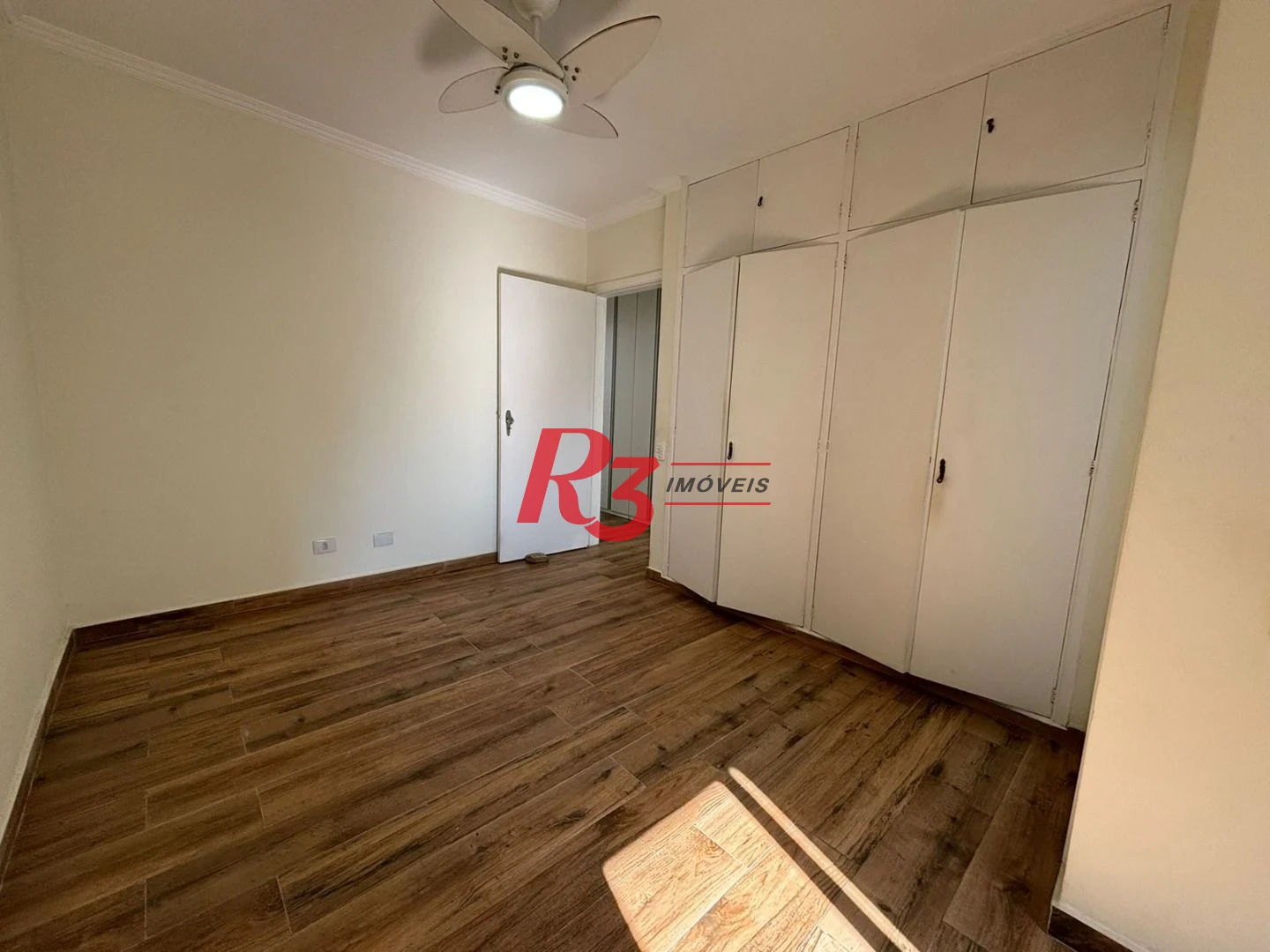 Apartamento com 2 dormitórios à venda, 82 m² por R$ 930.000,00 - Boqueirão - Santos/SP