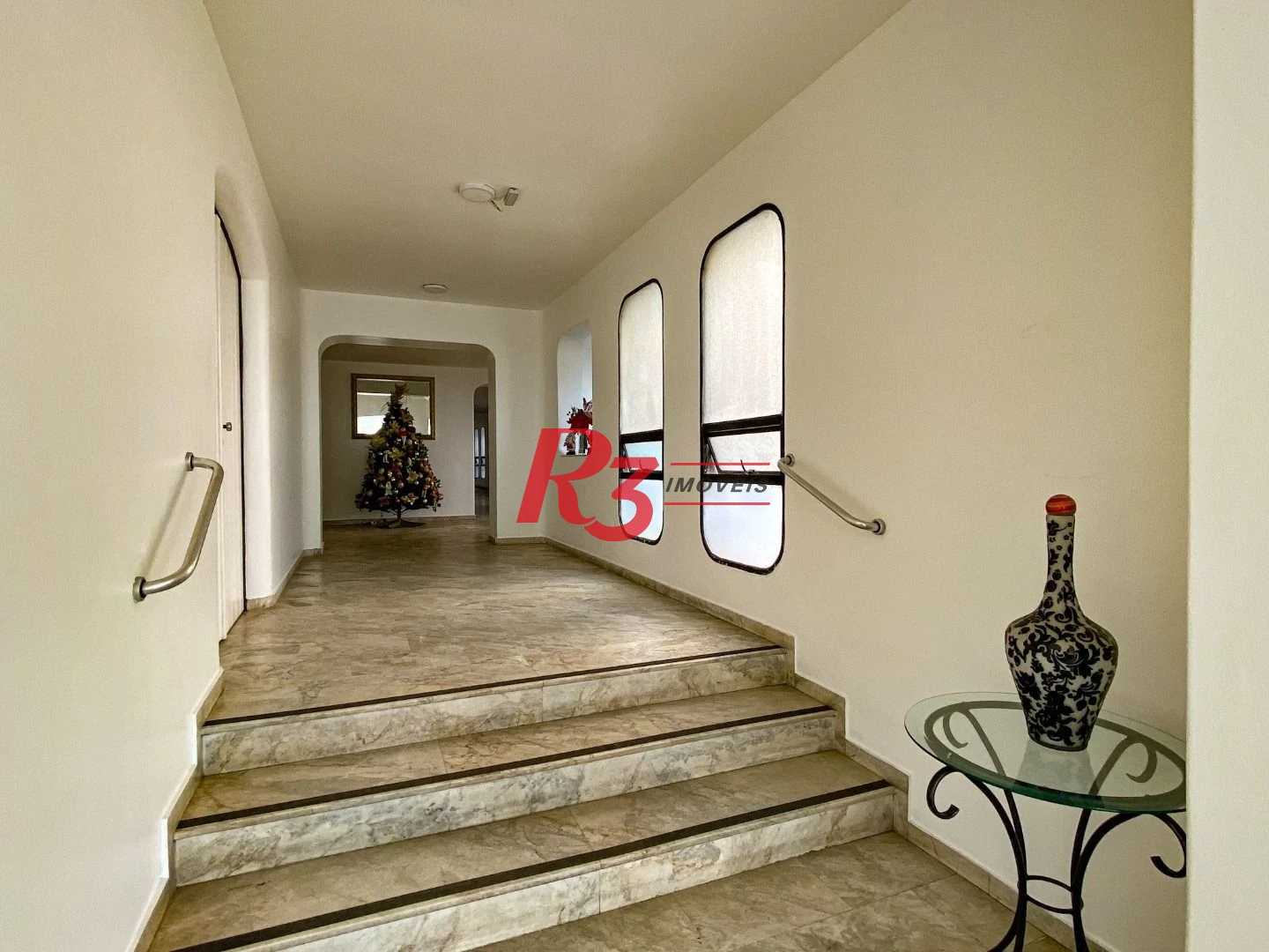 Apartamento com 2 dormitórios à venda, 82 m² por R$ 930.000,00 - Boqueirão - Santos/SP