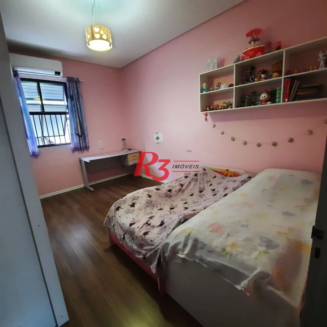 Sobrado com 2 dormitórios à venda, 180 m² por R$ 1.000.000,00 - Campo Grande - Santos/SP