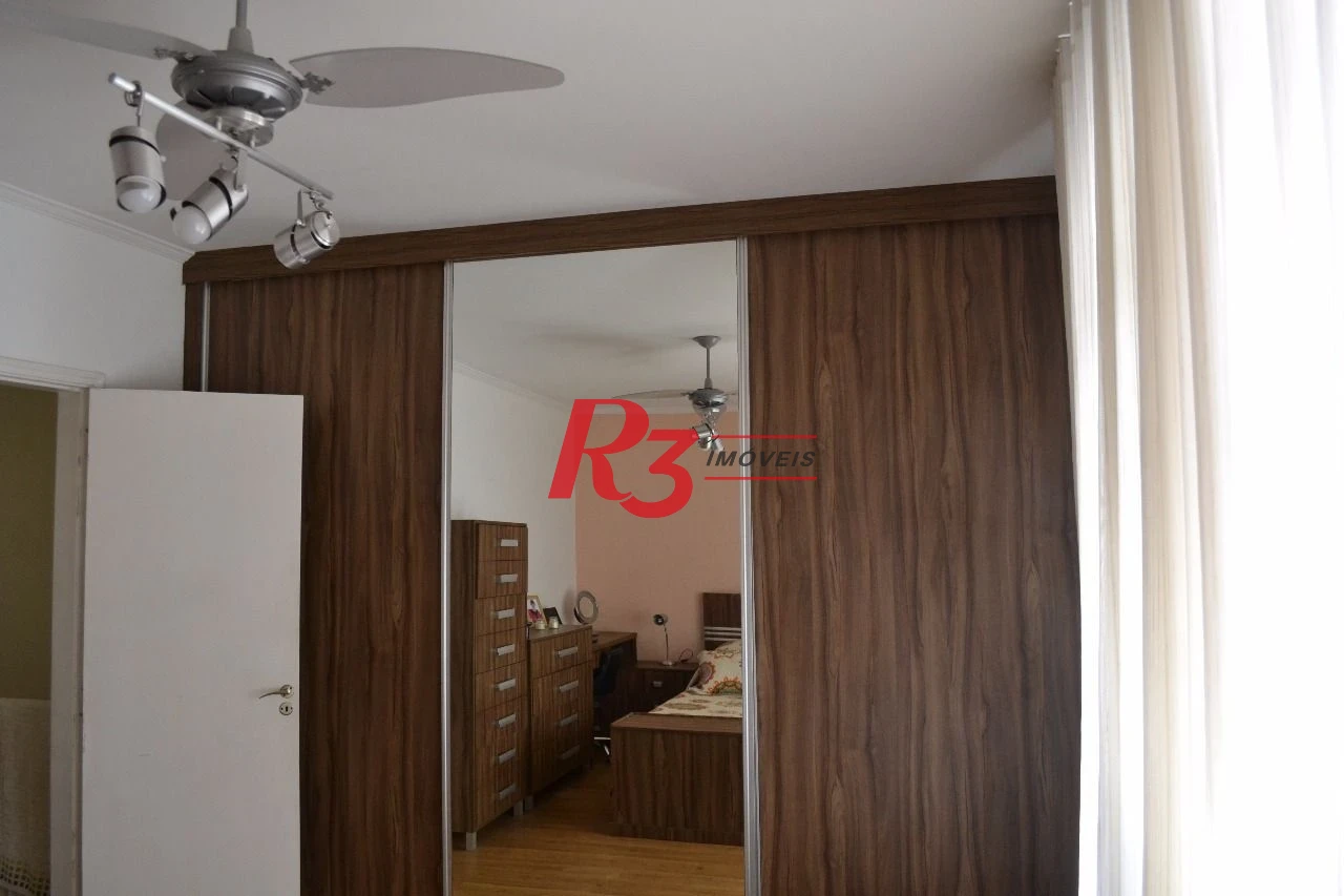 Sobrado com 3 dormitórios à venda, 134 m² por R$ 1.490.000,00 - Ponta da Praia - Santos/SP