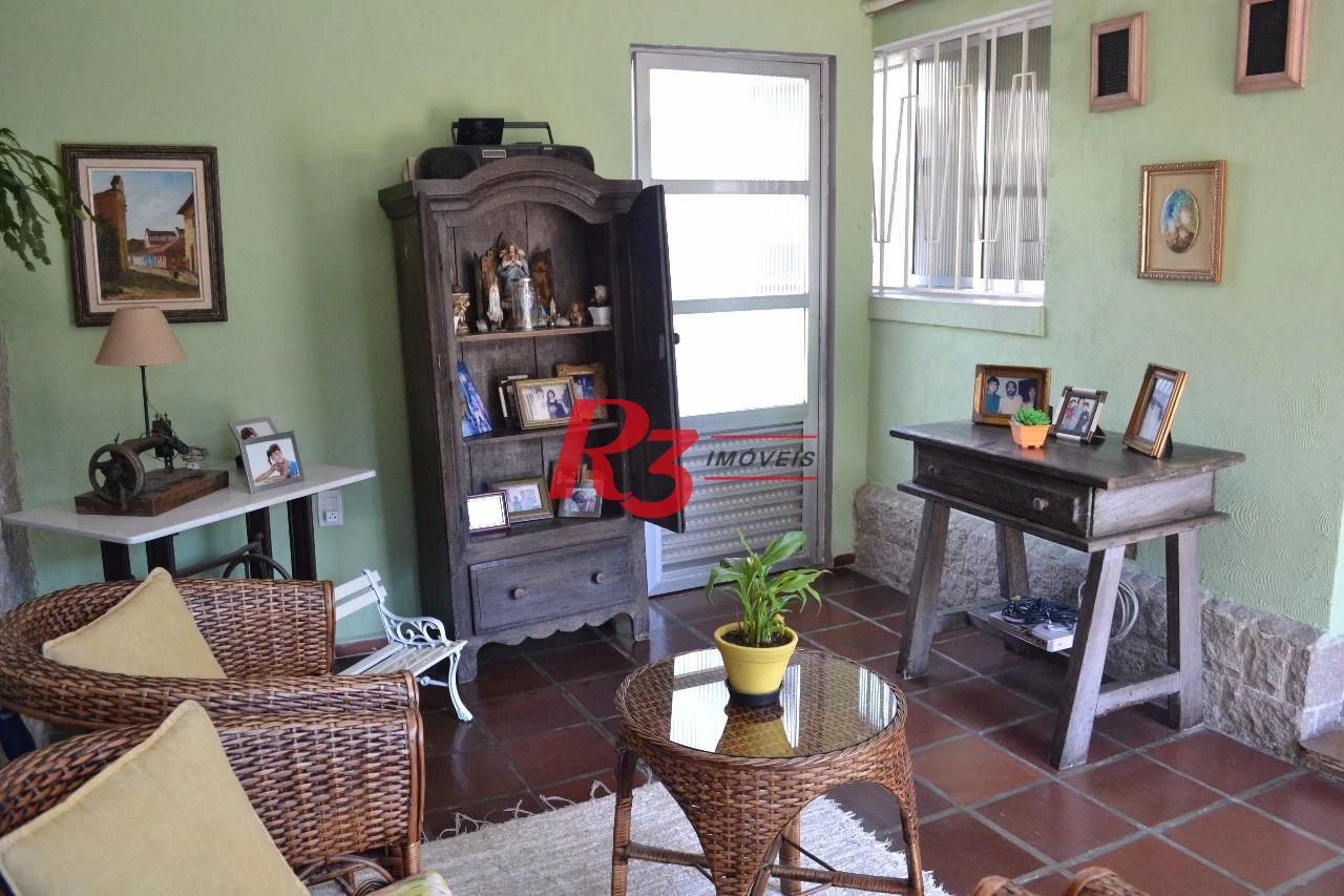 Sobrado com 3 dormitórios à venda, 134 m² por R$ 1.490.000,00 - Ponta da Praia - Santos/SP
