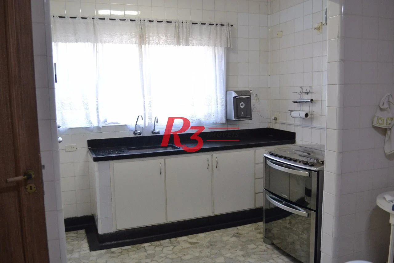 Sobrado com 3 dormitórios à venda, 134 m² por R$ 1.490.000,00 - Ponta da Praia - Santos/SP