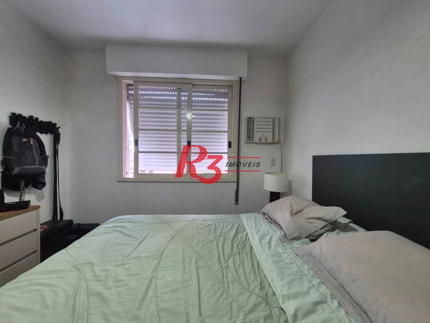 Oportunidade na orla da praia do Boqueirão, 1 quarto + dependência completa, 60 m², 1 vaga coletiva, 3 elevadores novos, elétrica do prédio nova!