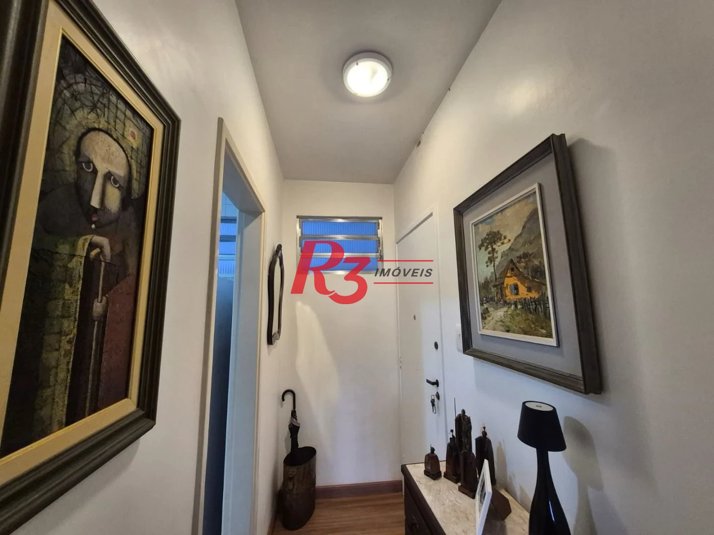 Oportunidade na orla da praia do Boqueirão, 1 quarto + dependência completa, 60 m², 1 vaga coletiva, 3 elevadores novos, elétrica do prédio nova!
