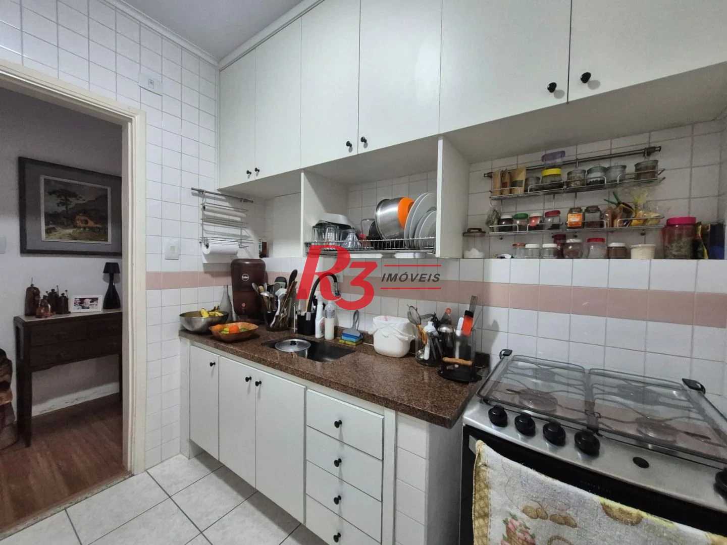 Oportunidade na orla da praia do Boqueirão, 1 quarto + dependência completa, 60 m², 1 vaga coletiva, 3 elevadores novos, elétrica do prédio nova!
