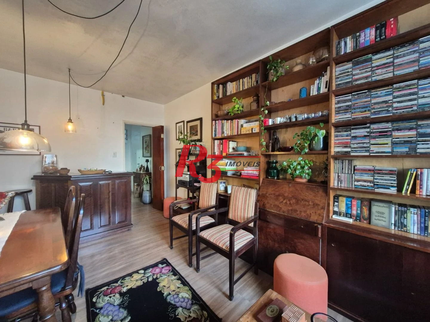 Oportunidade na orla da praia do Boqueirão, 1 quarto + dependência completa, 60 m², 1 vaga coletiva, 3 elevadores novos, elétrica do prédio nova!