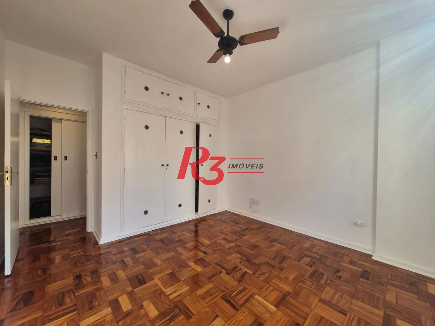 Apartamento com 3 dormitórios à venda, 146 m² por R$ 1.050.000,00 - Boqueirão - Santos/SP
