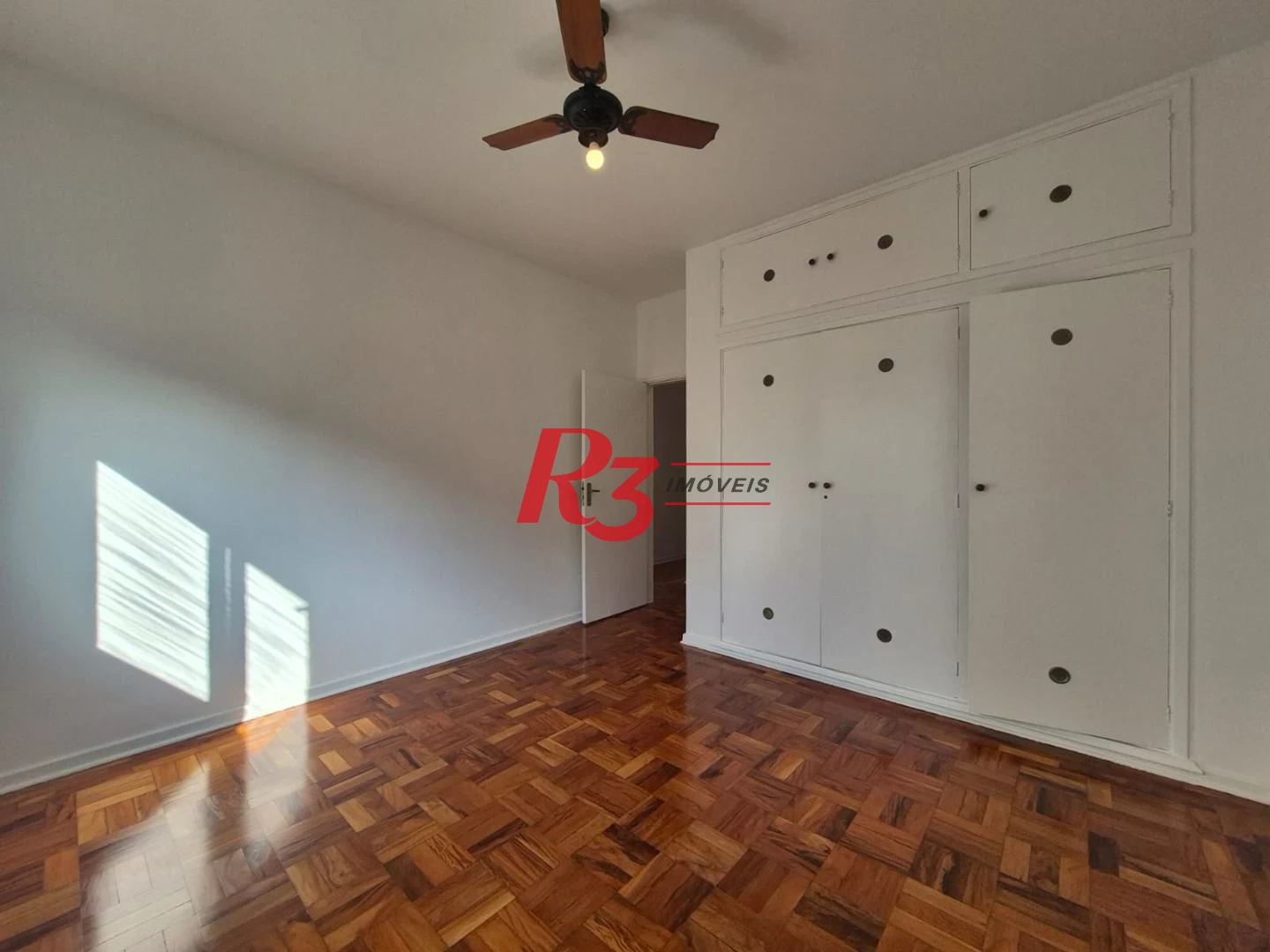Apartamento com 3 dormitórios à venda, 146 m² por R$ 1.050.000,00 - Boqueirão - Santos/SP